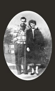 https://3.bp.blogspot.com/_54y7o7P0PPE/Sw6mz6DDFpI/AAAAAAAAEzA/dMKm9p6w2pY/s320/mom+and+dad+real%282%29.jpg
