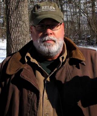 https://i801.photobucket.com/albums/yy294/StreamOfTime_photos/LenHeadShot_zpse54f8a99.jpg