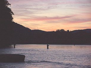 Sunset with the night fishing group on the
main stream of the Delaware