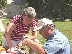 Peachie getting tip from Slickfoot (Dave Ulmer)