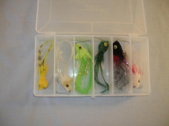 weedless bass and pike flies a.jpg