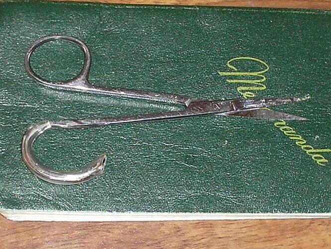 Scissors 2.jpg