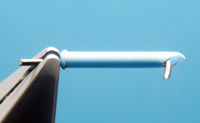 Tubes on bent wire_0002.jpg