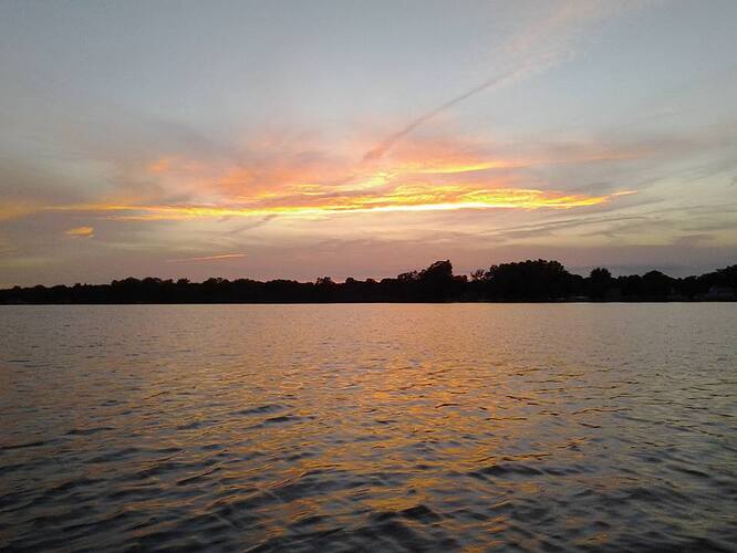 20160706SunsetVandercookLake.jpg