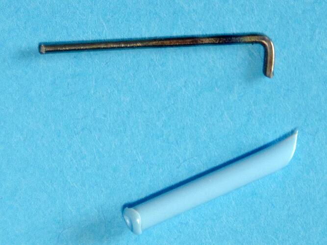 Tubes on bent wire_0001.jpg