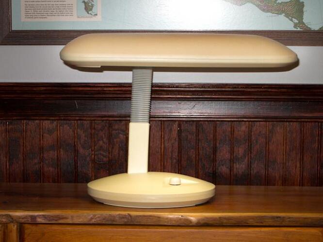 Verilux Tying Lamp.jpg