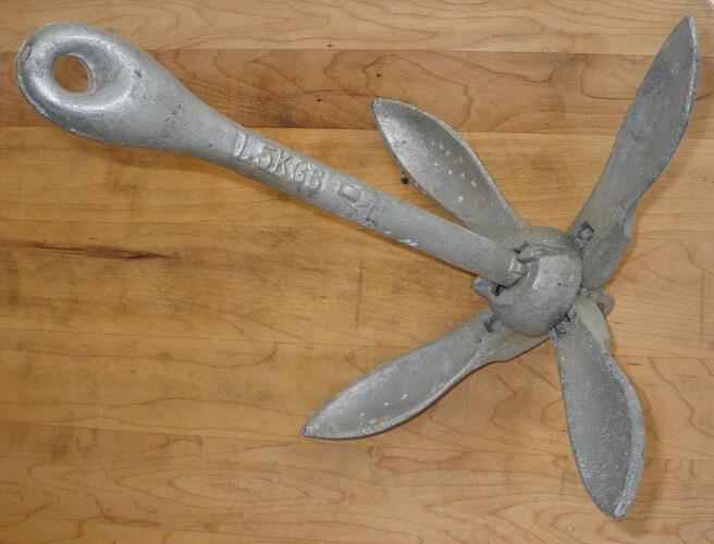 Float Tube Anchor B_resize.jpg